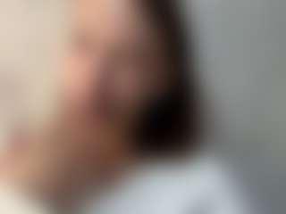 Live cam show with ZettaRuggieri - Skinny on EXY