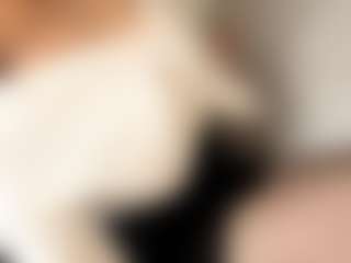 Live cam show with ZettaRuggieri - Blue Eyes on SinfulBabes