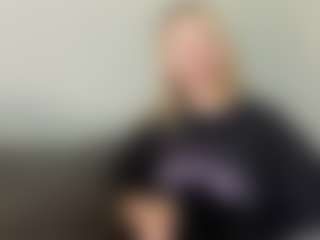 Live cam show with alyrasunKarl - New White on TeamSkeetLive | netherlands