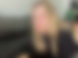 alyrasunKarl's Live Sex Cam Show