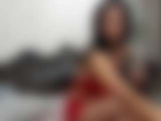 Live cam show with IrisIrs - Brunette Hair on Camsoda