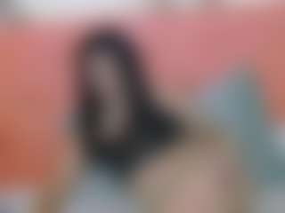 Live cam show with IrisIrs - Black Hair on Milfs Live