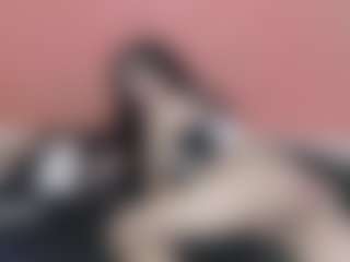 Live cam show with IrisIrs - Lean on Camsoda
