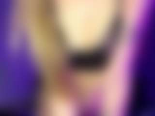 Live cam show with KerrySleppy - Handjob on TeamSkeetLive