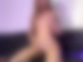 Live cam show with KerrySleppy - Strip on Dolls Live