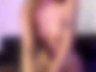 Live cam show with KerrySleppy - Camel Toe on crypto-cams