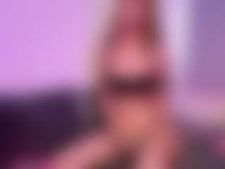 Live cam show with KerrySleppy - Camel Toe on Camsoda