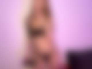 Live cam show with KerrySleppy - Green Eyes on TastyBlacksLive