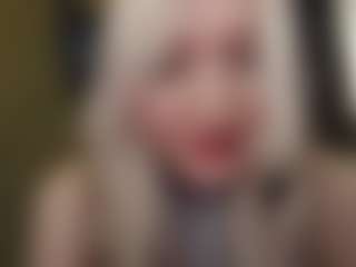 LouanneDucking's Live Sex Cam Show