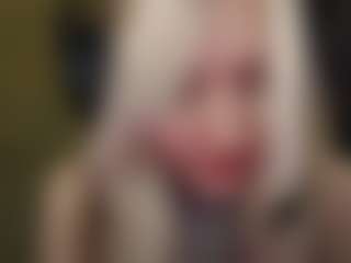 LouanneDucking's Live Sex Cam Show