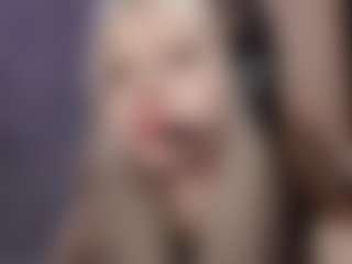 Live cam show with LouanneDucking - New Small Tits on Camsoda