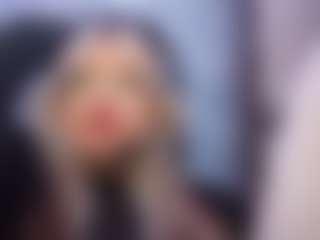LouanneDucking's Live Sex Cam Show