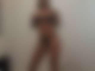 Mia-Wet's Live Sex Cam Show