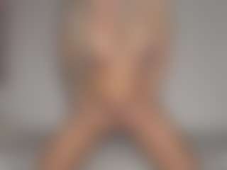 Mia-Wet's Live Sex Cam Show