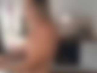 Mia-Wet's Live Sex Cam Show