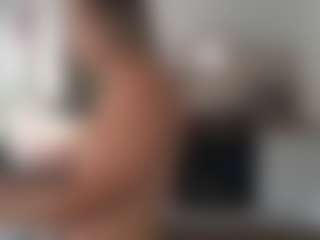 Mia-Wet's Live Sex Cam Show
