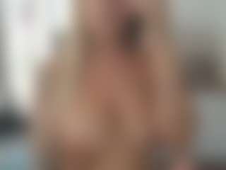 Mia-Wet's Live Sex Cam Show