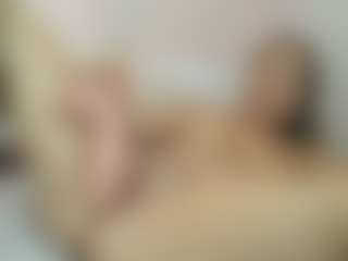 Mia-Wet's Live Sex Cam Show