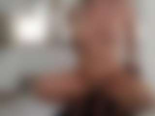 Mia-Wet's Live Sex Cam Show