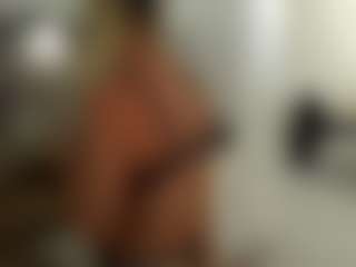 Mia-Wet's Live Sex Cam Show