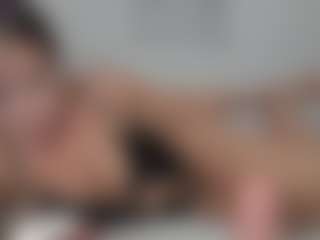Live cam show with Mia-Wet - Thin on Camsoda