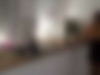 Live cam show with Mia-Wet - Sex on Uber Horny