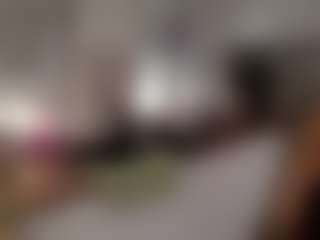 Live cam show with Mia-Wet - Green Eyes on Latina Girls