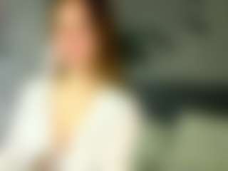 Live cam show with tiffanyroyalll - Brown Hair Petite on Camsoda