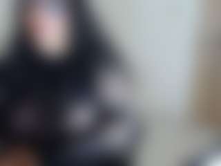 Live cam show with Valerillis - Trimmed Granny on crypto-cams