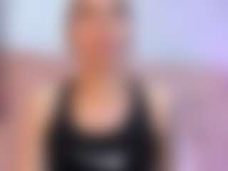 Live cam show with Emma-Ambar - Hush on Camsoda