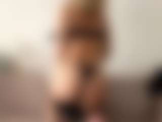 EstaGalster's Live Sex Cam Show