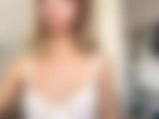 Live cam show with EstaGalster - Squirt Teen (18+) on Dare Cams