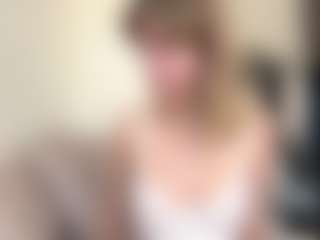 Live cam show with EstaGalster - Upskirt on Stripli.com