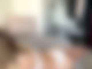 Live cam show with EstaGalster - Upskirt on MyBangCams