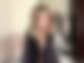 Live cam show with EstaGalster - Athletic on camgirlchat.live