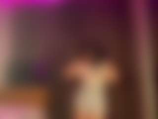 Live cam show with SuanneRaap - Green Eyes on AdultVida.com