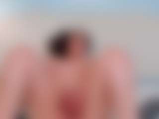 Live cam show with antonella-bella24 - Bi on TeamSkeetLive