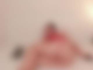 Live cam show with antonella-bella24 - Facial on Livezox