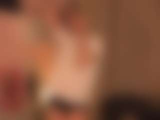 Live cam show with CaseyStavrides - Brown Hair on Camsoda