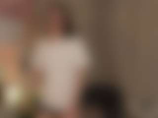 Live cam show with CaseyStavrides - Skinny on Camsoda