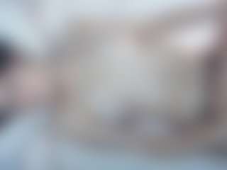 Live cam show with EssieSwartzfager - Green Eyes on CamClone