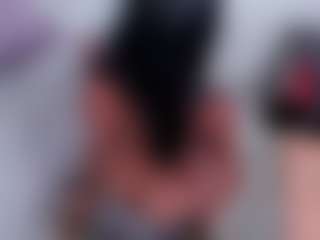 luciana-saorii's Live Sex Cam Show