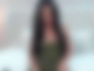 Live cam show with mia-veggha - Athletic on Stripli.com