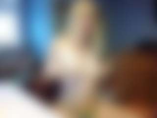 PeachyLady's Live Sex Cam Show
