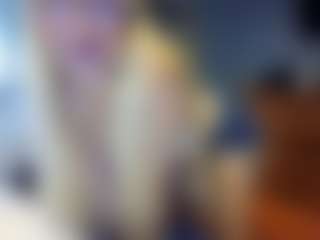 PeachyLady's Live Sex Cam Show