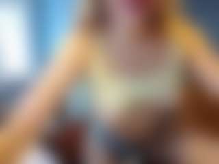 PeachyLady's Live Sex Cam Show