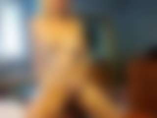 PeachyLady's Live Sex Cam Show