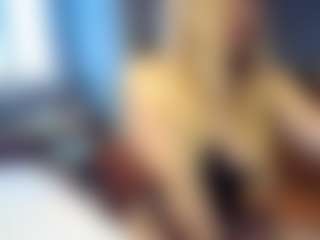 PeachyLady's Live Sex Cam Show