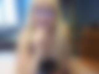 PeachyLady's Live Sex Cam Show
