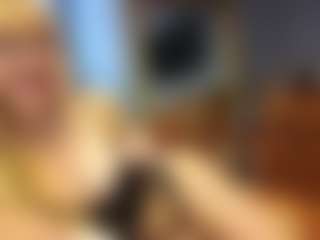 PeachyLady's Live Sex Cam Show